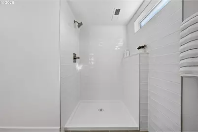 8413 NE Hassalo St, Portland, OR 97220 - Photo 15