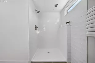 8413 NE Hassalo St, Portland, OR 97220 - Photo 15