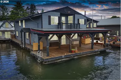 2039 N Jantzen Ave, Portland, OR 97217 - Photo 1