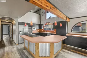 2039 N Jantzen Ave, Portland, OR 97217 - Photo 13