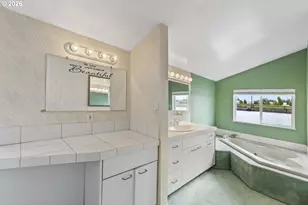 2039 N Jantzen Ave, Portland, OR 97217 - Photo 43