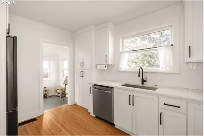 8623 N Curtis Ave, Portland, OR 97217 - Photo 9