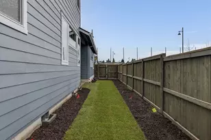 6515 SE Silvergrass St, Hillsboro, OR 97123 - Photo 9