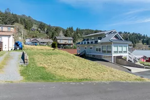 607 Driftwood Ave Ave, Garibaldi, OR 97118 - Photo 1