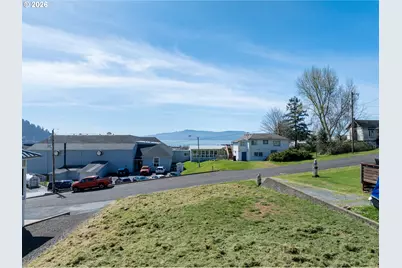 607 Driftwood Ave Ave, Garibaldi, OR 97118 - Photo 13