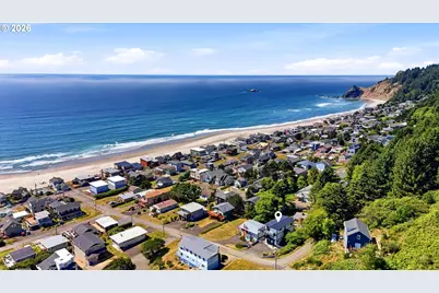 2035 NE 66th St, Lincoln City, OR 97367 - Photo 5