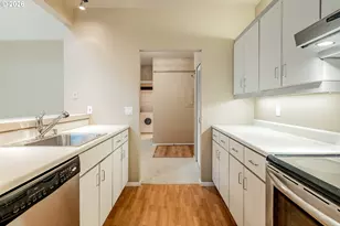 205 S Montgomery St, Portland, OR 97201 - Photo 13