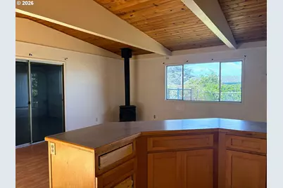 29835 Hillcrest St, Gold Beach, OR 97444 - Photo 13