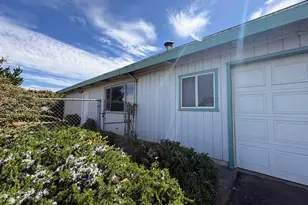 29835 Hillcrest St, Gold Beach, OR 97444 - Photo 1