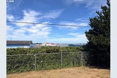29835 Hillcrest St, Gold Beach, OR 97444 - Photo 3