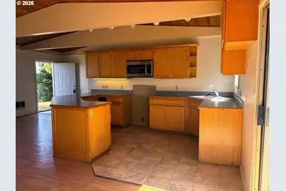 29835 Hillcrest St, Gold Beach, OR 97444 - Photo 9