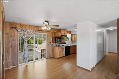 1669 Johnson St, North Bend, OR 97459 - Photo 9