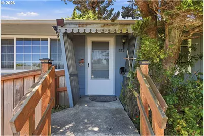 1669 Johnson St, North Bend, OR 97459 - Photo 5