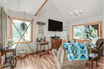 127 S Mike Rd, Tygh Valley, OR 97063 - Photo 5