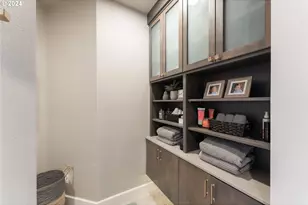 317 Aker Dr, Myrtle Creek, OR 97457 - Photo 19