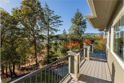 317 Aker Dr, Myrtle Creek, OR 97457 - Photo 37