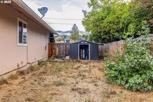 663 E 4th Ave, Riddle, OR 97469 - Photo 5