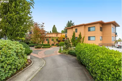 780 NW Westover Sq #3, Portland, OR 97210 - Photo 33