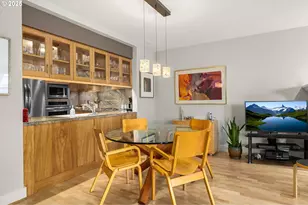 780 NW Westover Square, Portland, OR 97210 - Photo 9