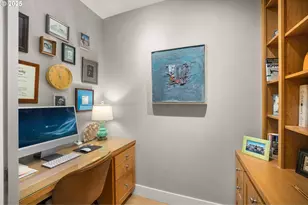 780 NW Westover Square, Portland, OR 97210 - Photo 11