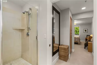 780 NW Westover Sq #3, Portland, OR 97210 - Photo 25