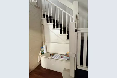 722 NE Couch St, Portland, OR 97232 - Photo 11