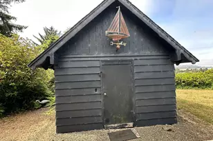 143 S Wells Dr, Lincoln City, OR 97367 - Photo 5