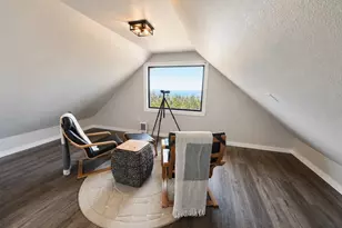 143 S Wells Dr, Lincoln City, OR 97367 - Photo 9