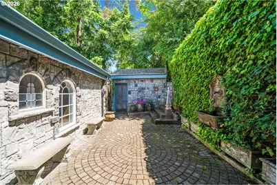 1777 Skyland Dr, Lake Oswego, OR 97034 - Photo 43