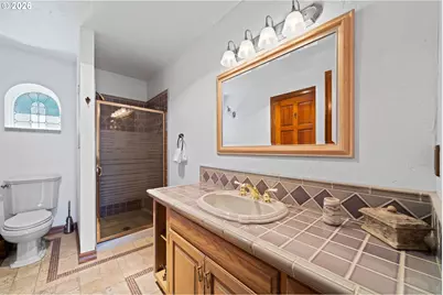 1777 Skyland Dr, Lake Oswego, OR 97034 - Photo 25