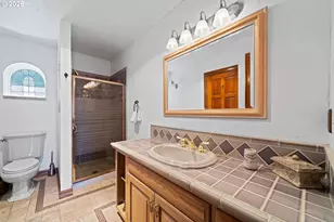 1777 Skyland Dr, Lake Oswego, OR 97034 - Photo 25