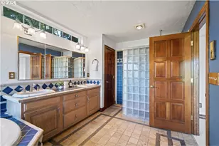 1777 Skyland Dr, Lake Oswego, OR 97034 - Photo 21