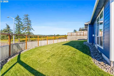 625 NW Crater Lake Dr, Dallas, OR 97338 - Photo 33