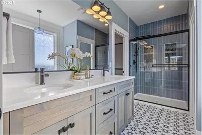 625 NW Crater Lake Dr, Dallas, OR 97338 - Photo 17