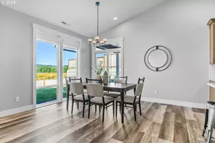 625 NW Crater Lk Dr, Dallas, OR 97338 - Photo 7