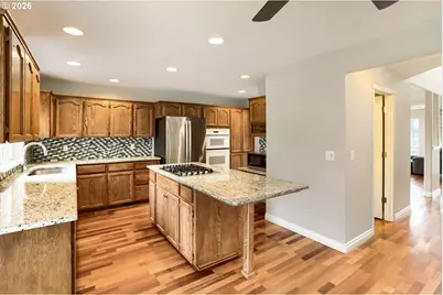 2552 NE Nova Ave, Hillsboro, OR 97124 - Photo 5