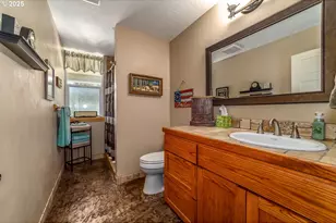 21626 Glaze Rd, Veneta, OR 97487 - Photo 23