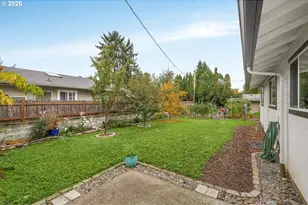 9028 N Chautauqua Pl, Portland, OR 97217 - Photo 23