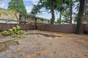 12030 NE Holladay St, Portland, OR 97220 - Photo 17