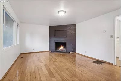 12030 NE Holladay St, Portland, OR 97220 - Photo 5