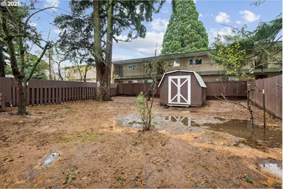 12030 NE Holladay St, Portland, OR 97220 - Photo 15