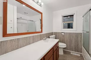 12030 NE Holladay St, Portland, OR 97220 - Photo 13