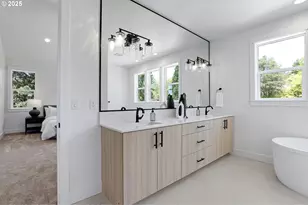 6020 SW 18th Dr, Portland, OR 97239 - Photo 39