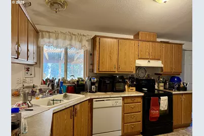 1305 Kristi Loop, Lakeside, OR 97449 - Photo 11