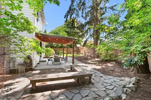16550 SW Peninsula Ct, Beaverton, OR 97006 - Photo 41