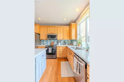 1861 NW Wonderview Ave, Gresham, OR 97030 - Photo 9