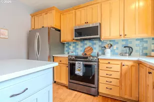 1861 NW Wonderview Ave, Gresham, OR 97030 - Photo 11