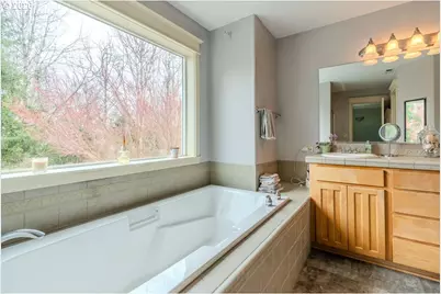 1861 NW Wonderview Ave, Gresham, OR 97030 - Photo 33