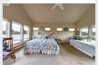 500 Farrell Ct, Seaside, OR 97138 - Photo 17