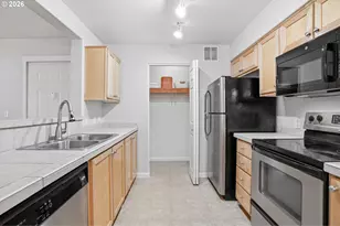 760 NW 185th Ave, Beaverton, OR 97006 - Photo 9